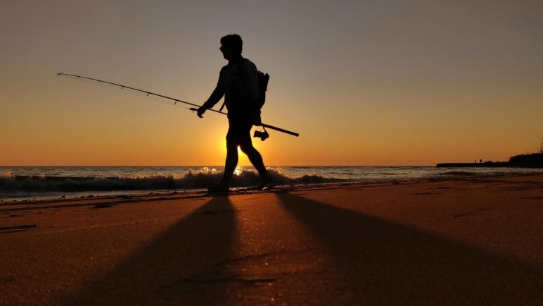 High-quality fishing pole travel case protecting fishing rods for adventure travel. Essential for safe and organized transport of fishing gear by air or car.