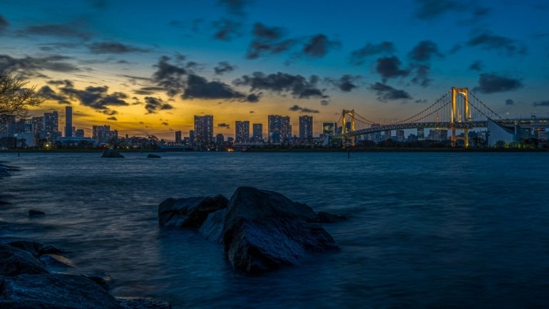 Vibrant image of Japan's best travel cities, featuring a blend of Tokyo's modern skyscrapers, Kyoto's traditional temples, and other iconic destinations for an unforgettable 2025 adventure.