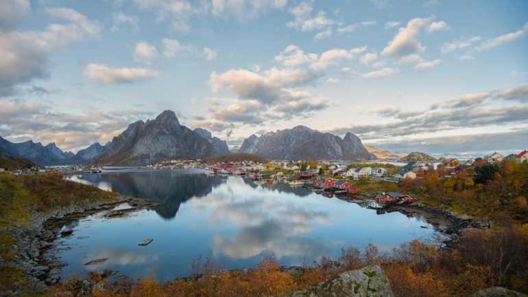 Scenic view of a beautiful destination in September, highlighting pleasant weather, fewer crowds, and the serene atmosphere of shoulder season travel for a perfect autumn vacation.