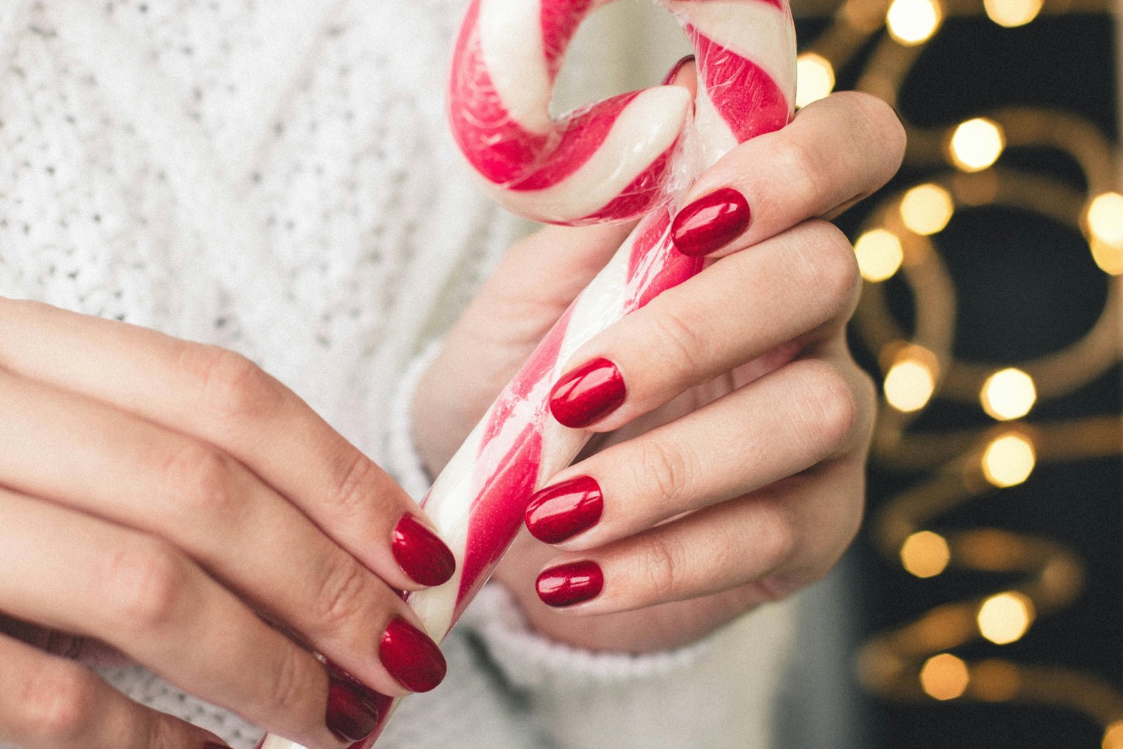 eos holiday vanilla cashmere travel hand cream providing deep hydration for soft hands during festive winter travels, featuring its compact size and luxurious scent.