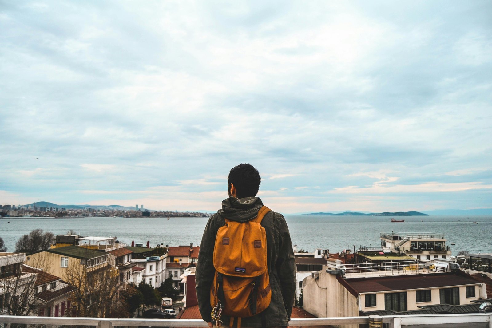 Long term travel insurance for backpackers, digital nomads, and expats on extended trips abroad, ensuring comprehensive coverage and peace of mind.