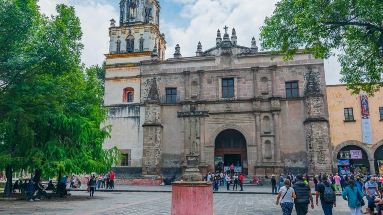 Best travel spots in Mexico for 2025, featuring vibrant diverse landscapes, iconic cultural sites, and exciting adventures for an unforgettable vacation.
