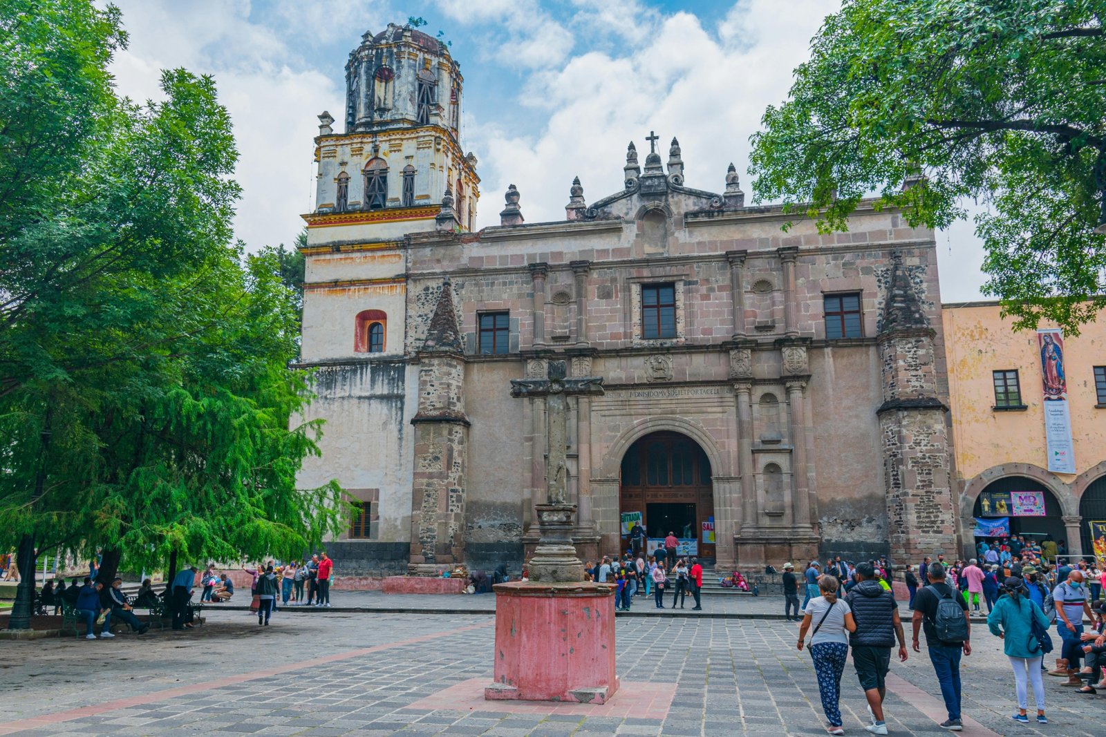 Best travel spots in Mexico for 2025, featuring vibrant diverse landscapes, iconic cultural sites, and exciting adventures for an unforgettable vacation.