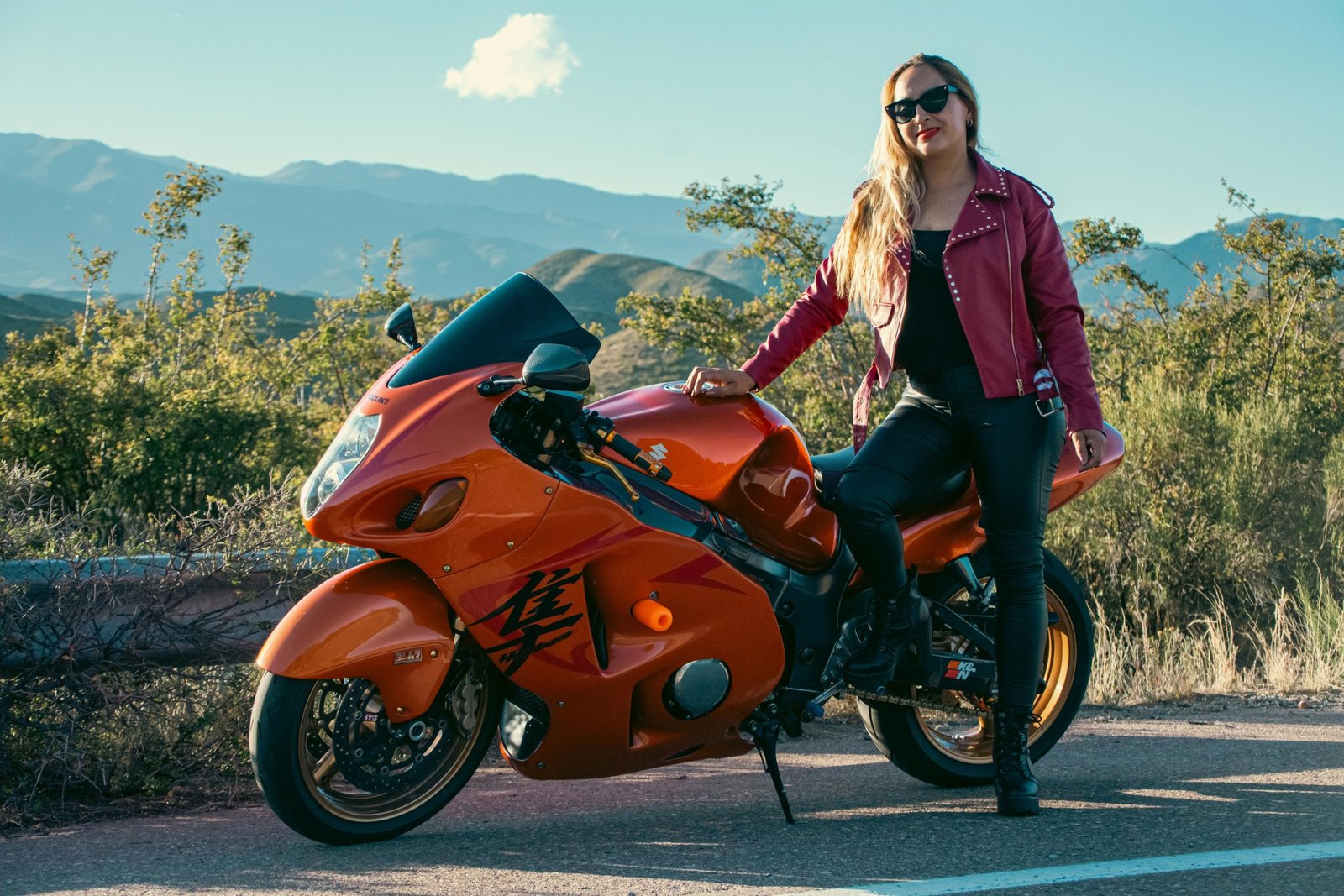 A woman wearing stylish and comfortable women travel pants, suitable for versatile adventures and urban exploration.