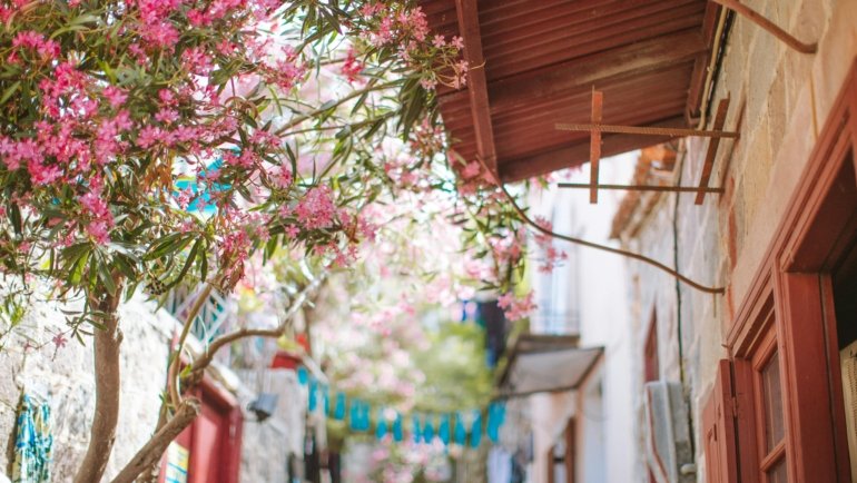 Idyllic spring travel destination showcasing beautiful weather and fewer crowds, representing the best places to travel in May for an unforgettable vacation.