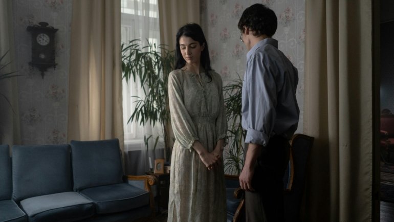 Fellow Travelers season 2 discussion: Historical LGBTQ+ couple reflecting on enduring love and political struggles, capturing the spirit of the acclaimed Showtime series and its potential for new anthology stories.