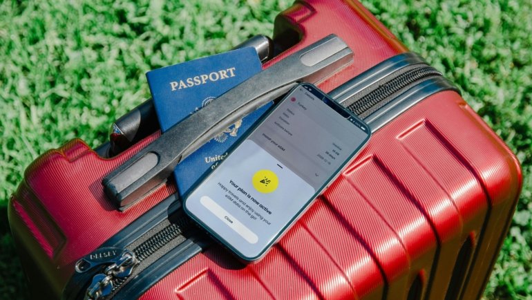 A traveler using a smartphone to quickly purchase last minute travel insurance, highlighting the ease of instant coverage for spontaneous trips and peace of mind.