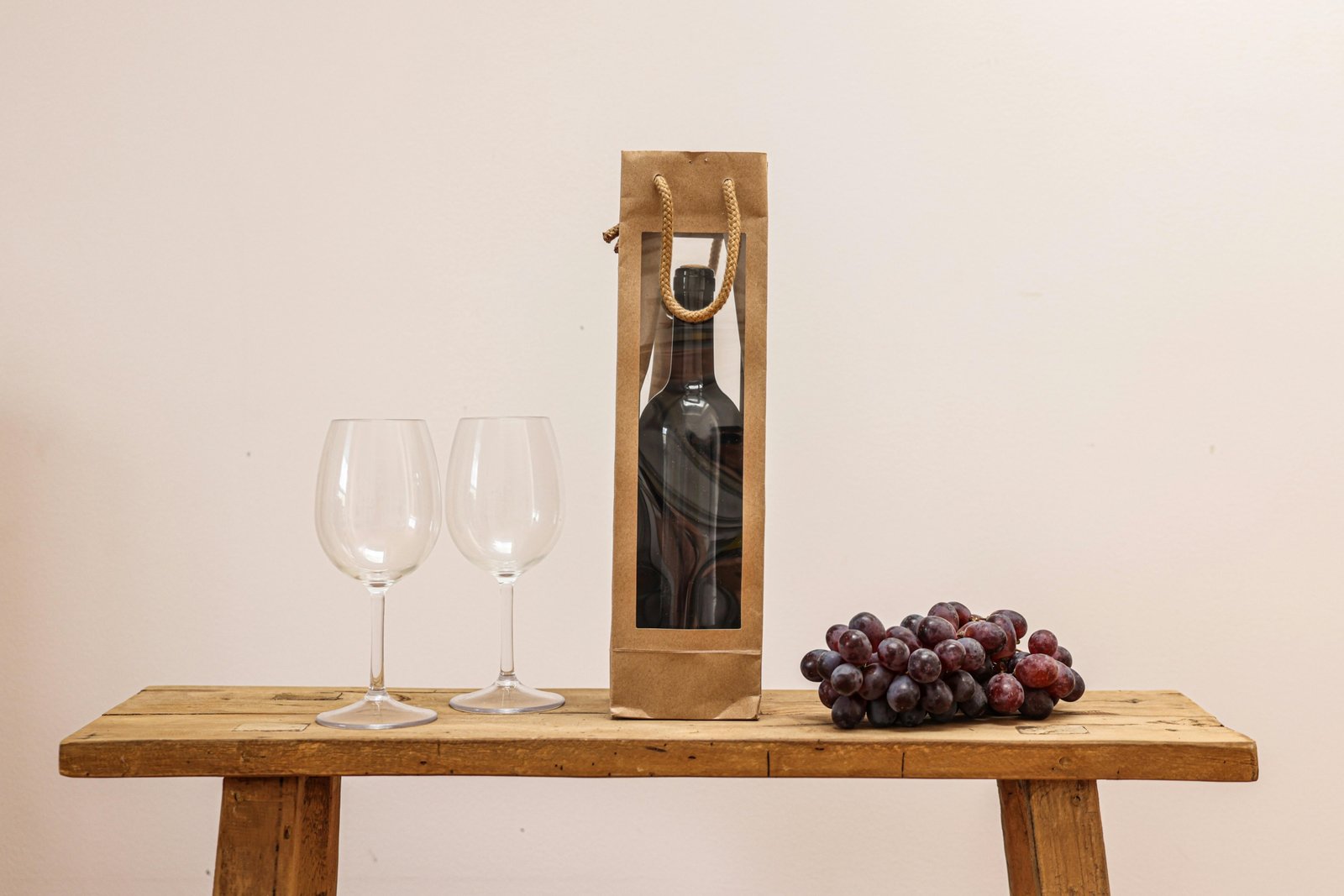 Durable wine travel bag with cushioned compartments carrying wine bottles safely for travel