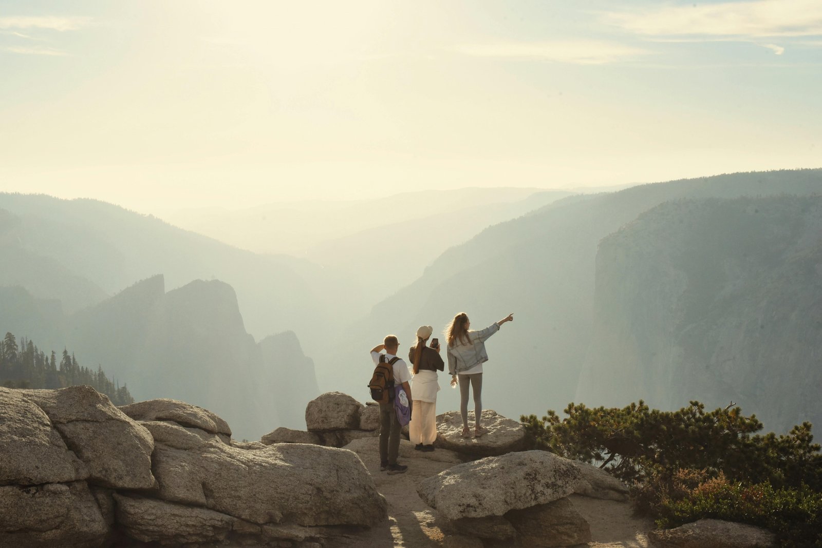 Summer travel in the USA with outdoor activities, sunny weather, and scenic landscapes perfect for August vacations