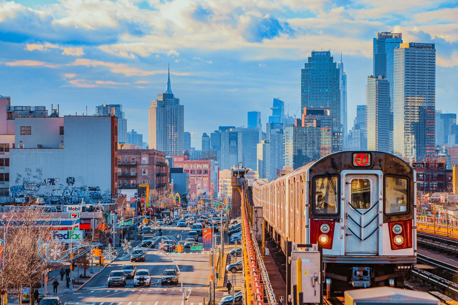 Multiple transportation options from Newark Airport to Manhattan including train, shuttle, taxi, and subway for fast and affordable travel