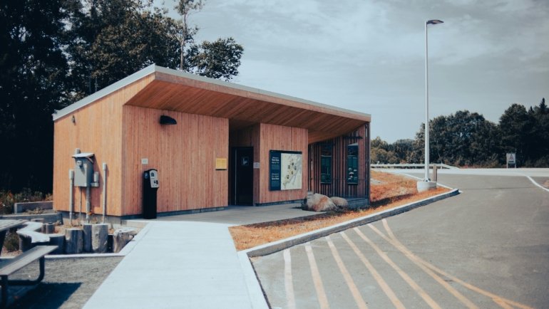 Wilton Travel Plaza rest stop with fuel stations, parking, and dining options along Interstate 87 in New York