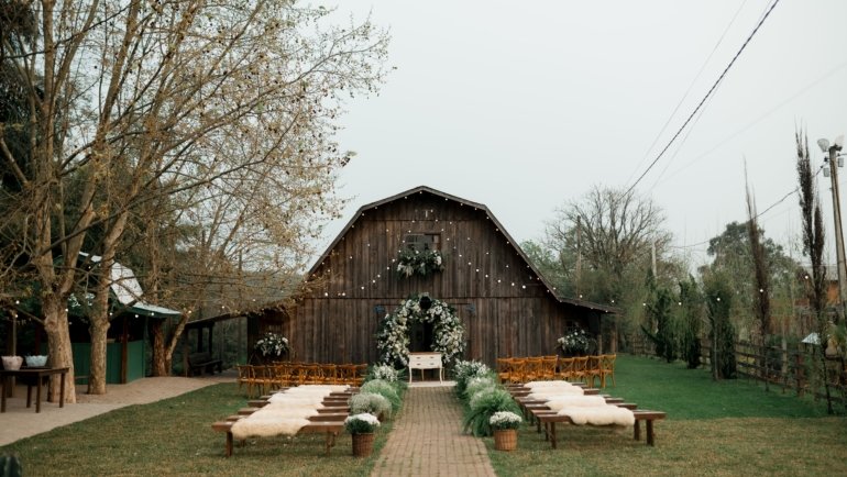 Rustic outdoor wedding venue in Travelers Rest SC with natural scenic landscape and elegant decor