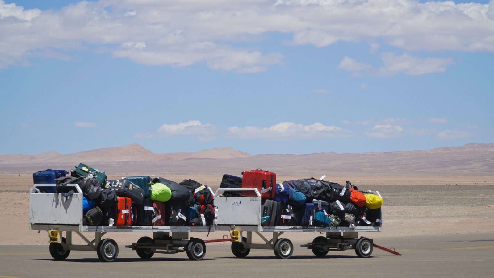 Durable tour trek golf travel bag with wheels smoothly transported at airport for secure golf club protection